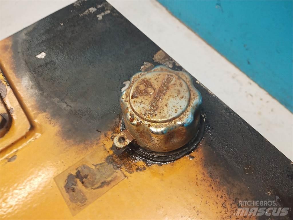 Hydrema 906B Хидравлични