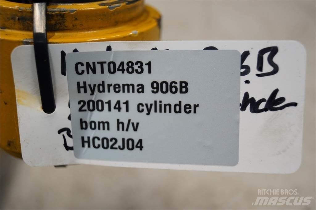 Hydrema 906B Товарачи със заден ескаватор