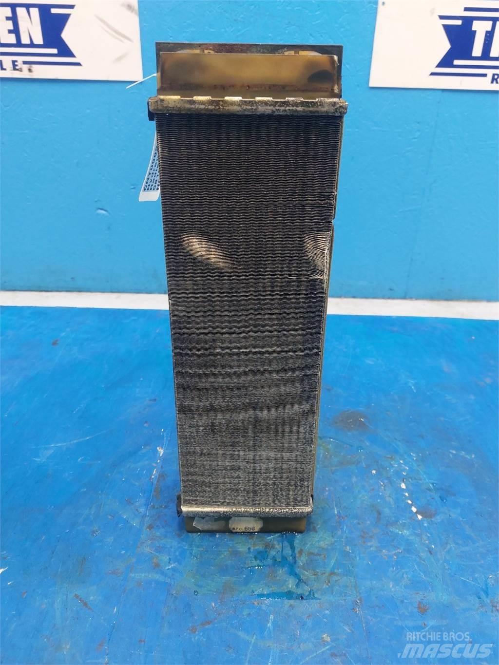 Hydrema 906B Радиатори
