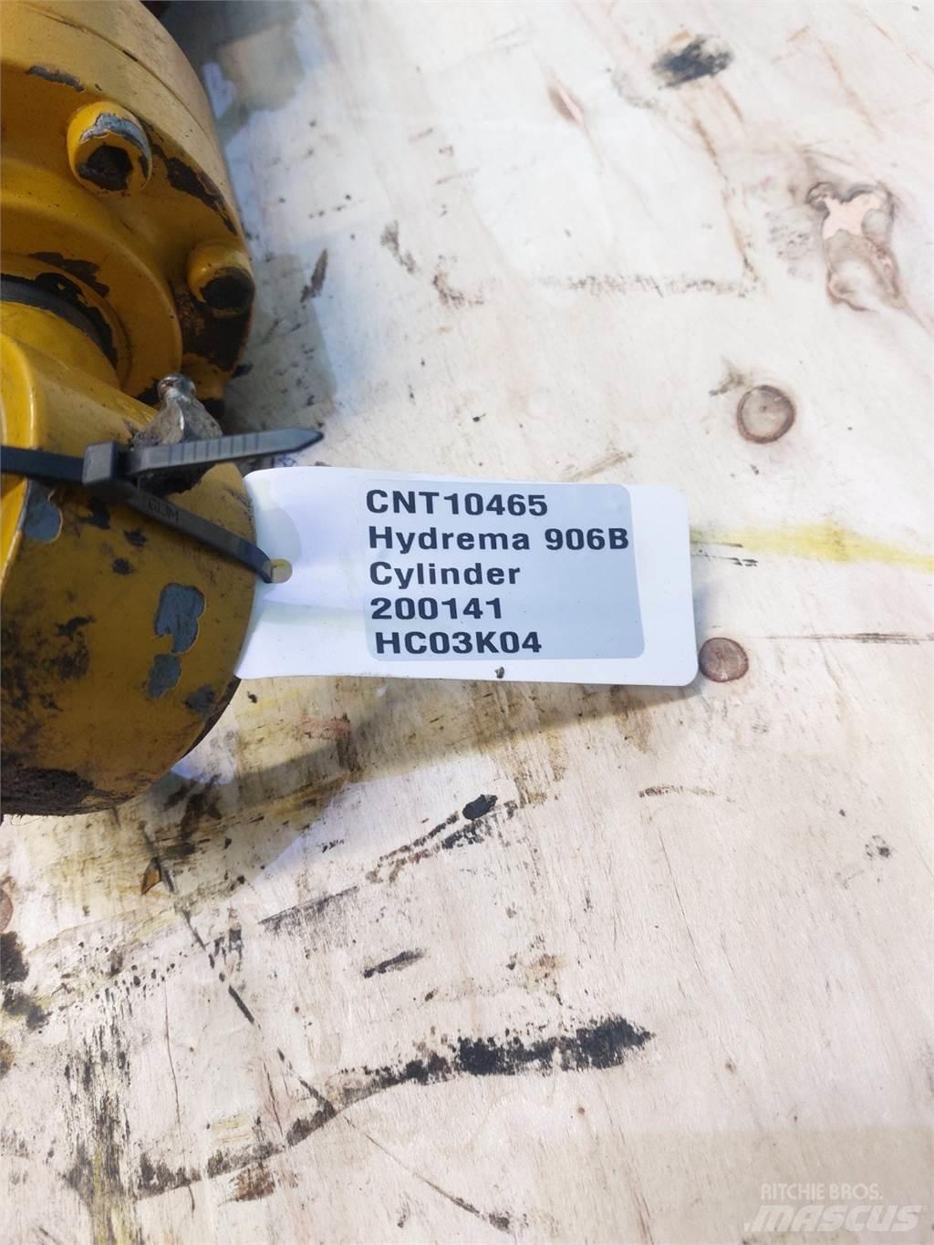 Hydrema 906B Товарачи със заден ескаватор