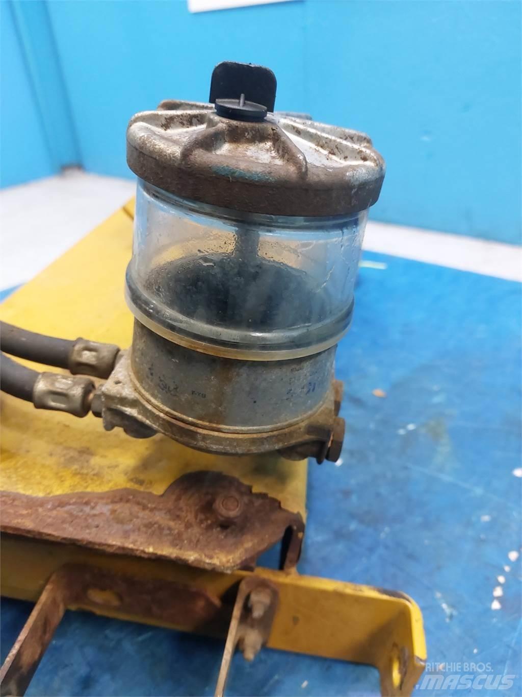 Hydrema 906B Пресяващи кофи
