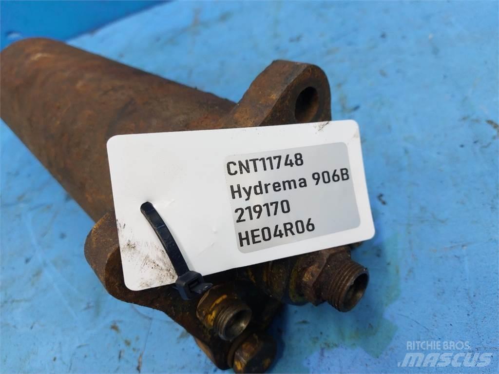 Hydrema 906B Товарачи със заден ескаватор