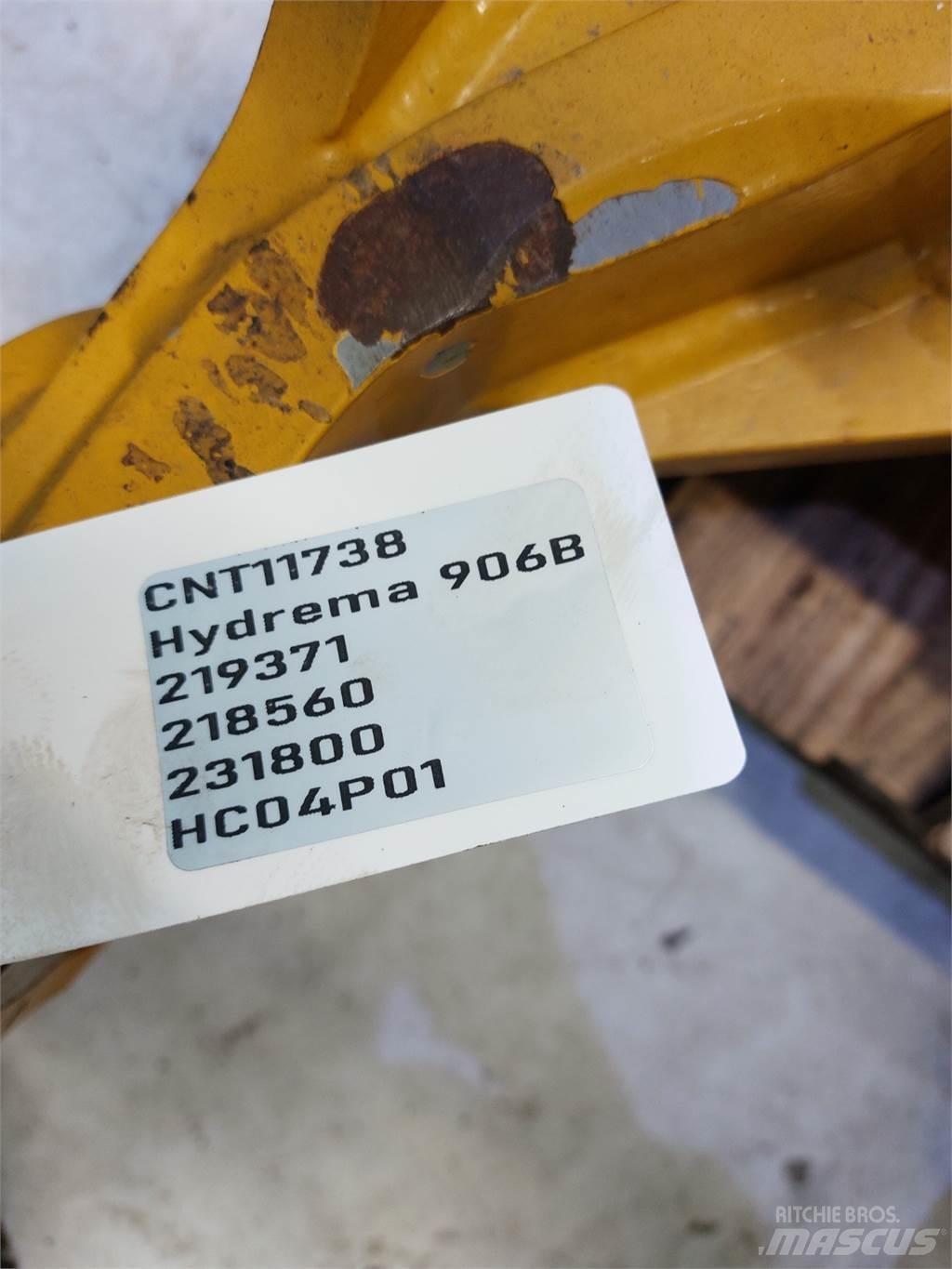 Hydrema 906B Товарачи със заден ескаватор