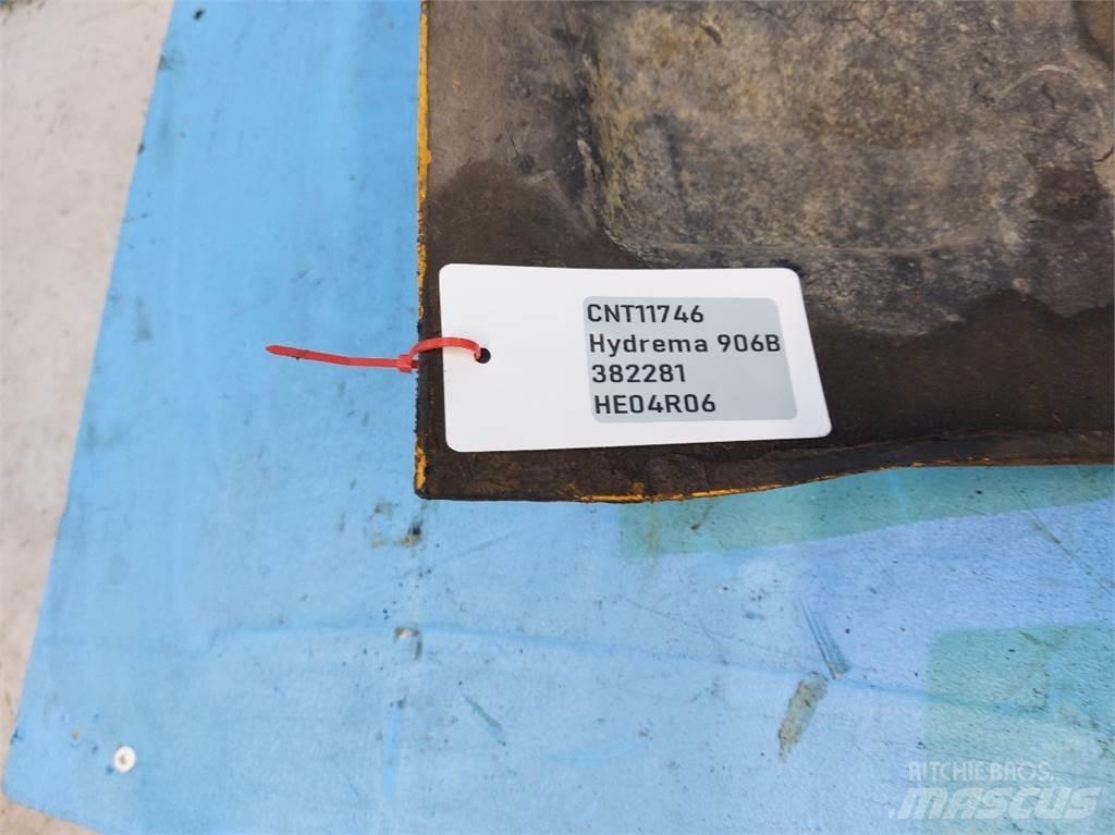Hydrema 906B Пресяващи кофи
