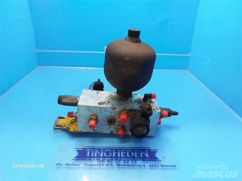 Hydrema 906B Хидравлични