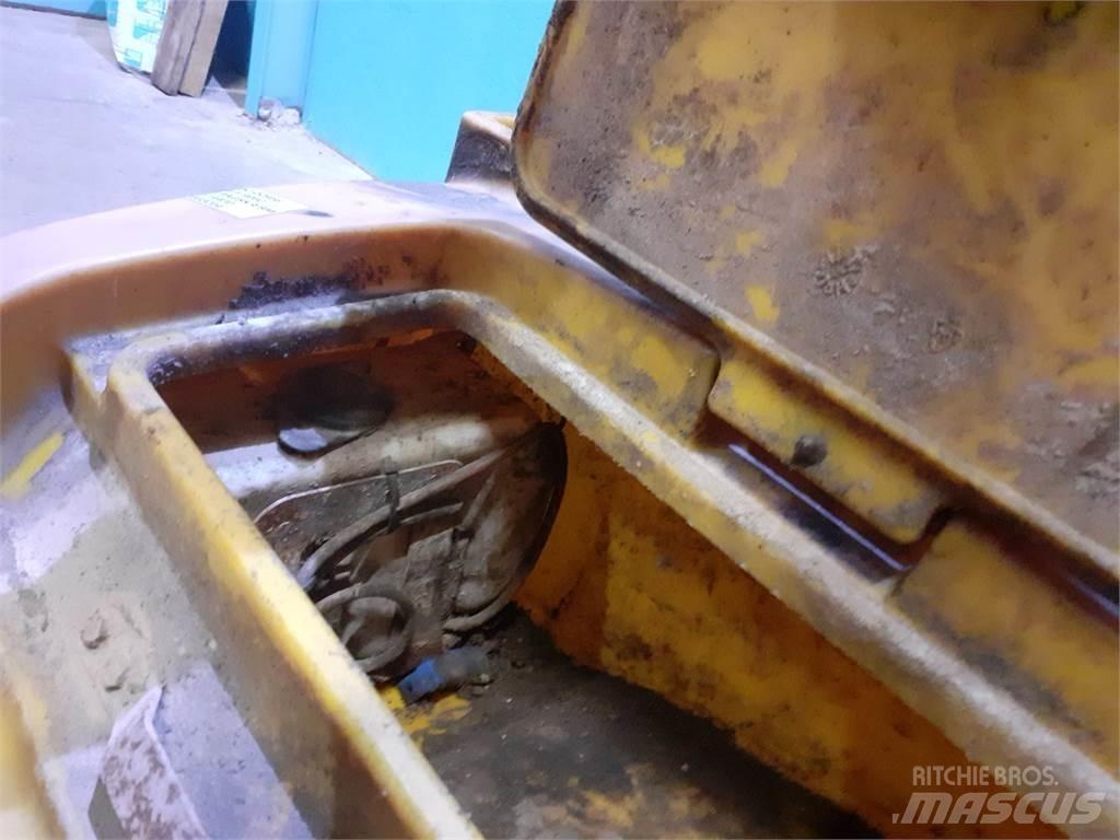 Hydrema 906C Пресяващи кофи
