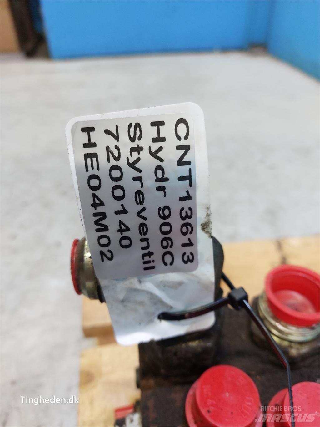 Hydrema 906C Хидравлични