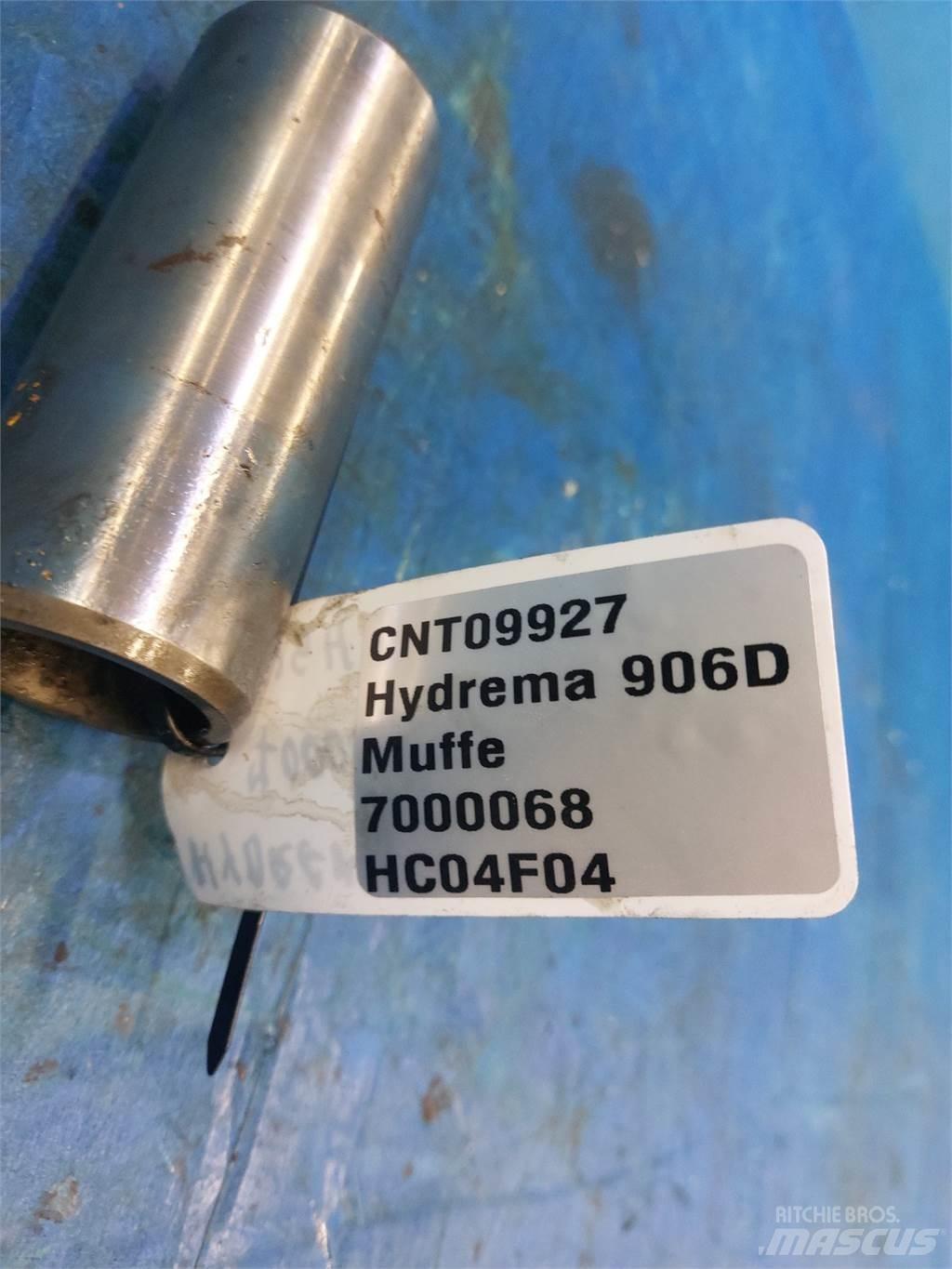 Hydrema 906D Предаване