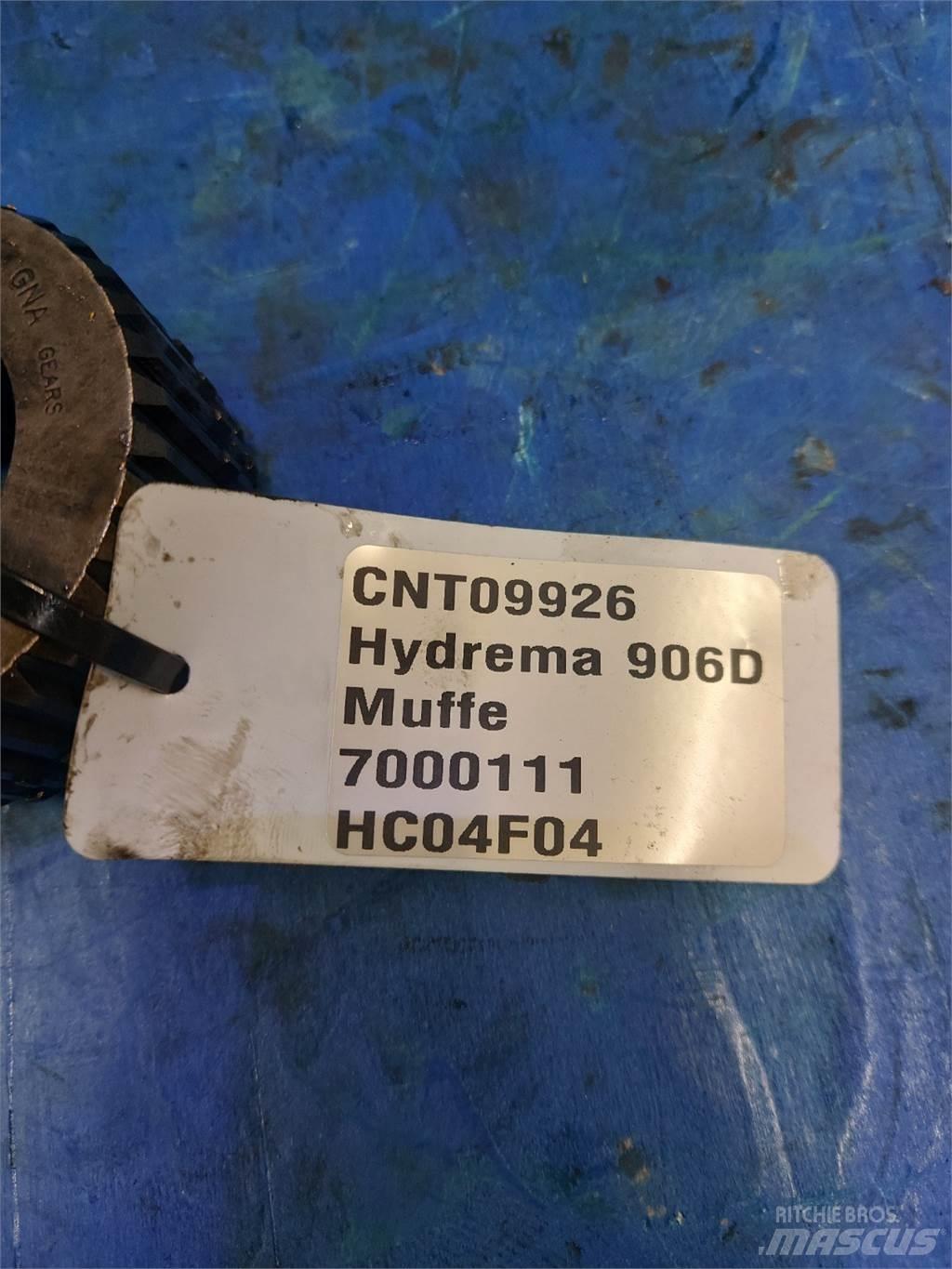 Hydrema 906D Предаване