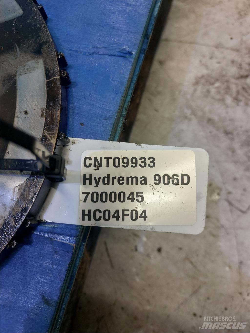 Hydrema 906D Предаване
