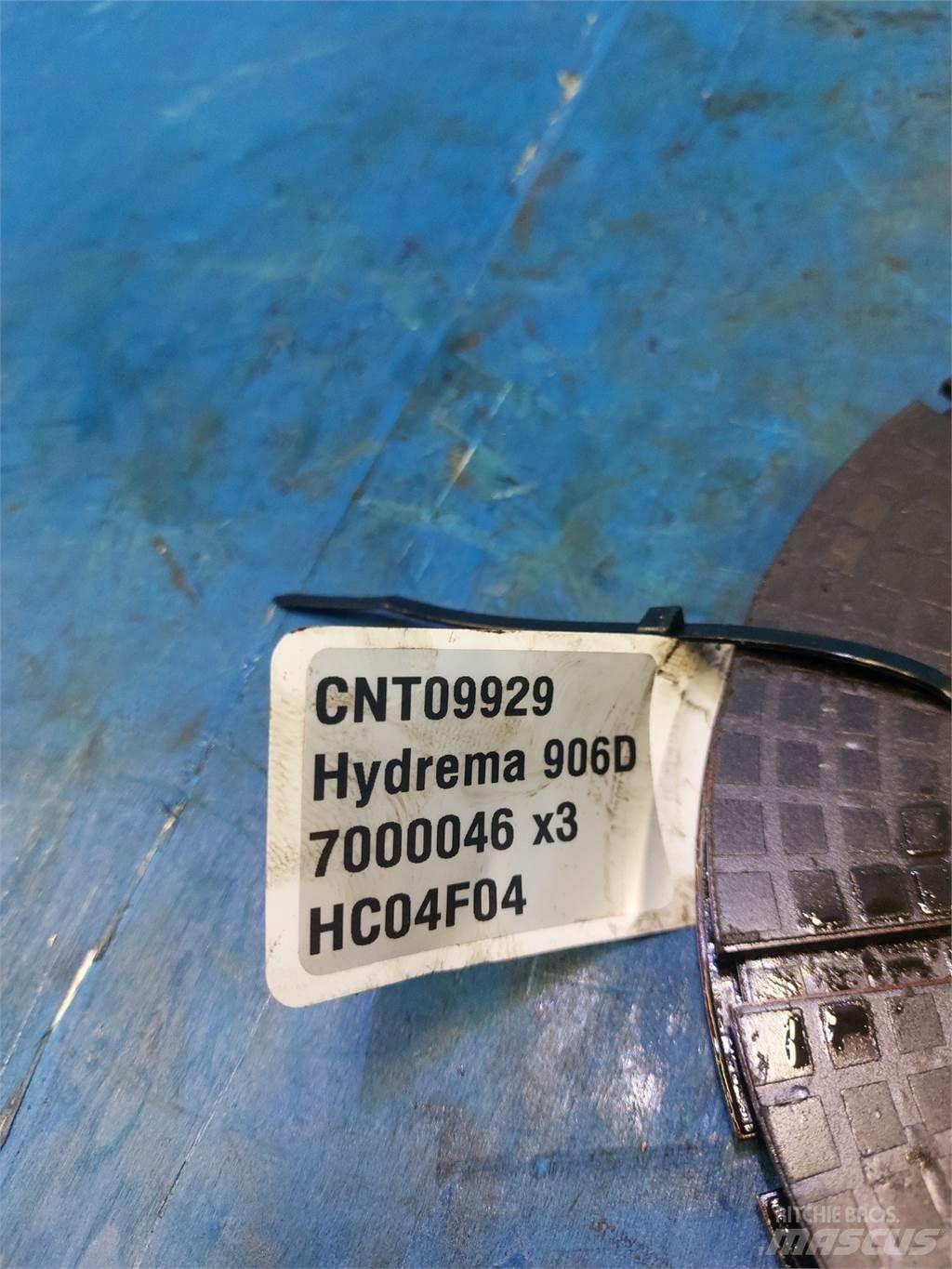 Hydrema 906D Предаване