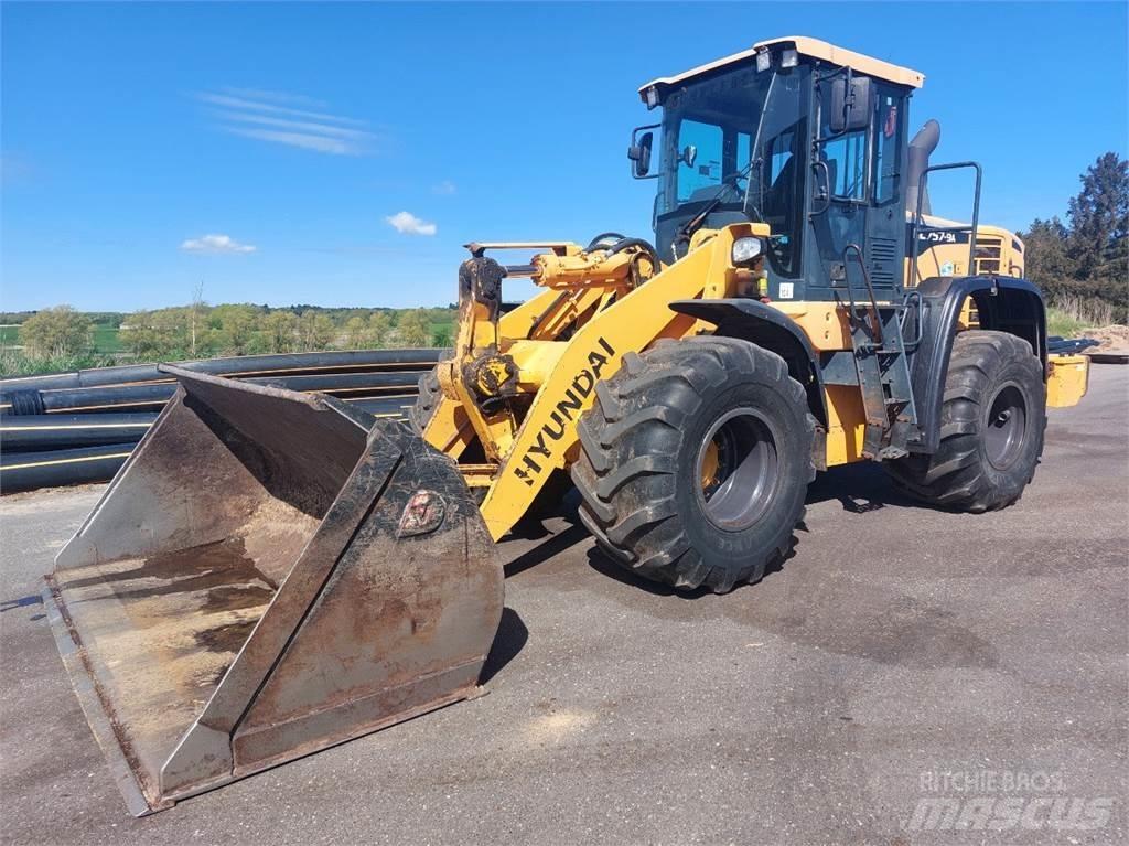 Hyundai HL757-9A Колесни товарачи