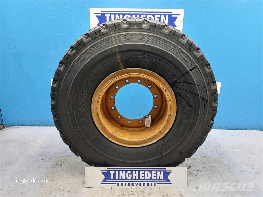 JCB 25 20.5R25 Гуми