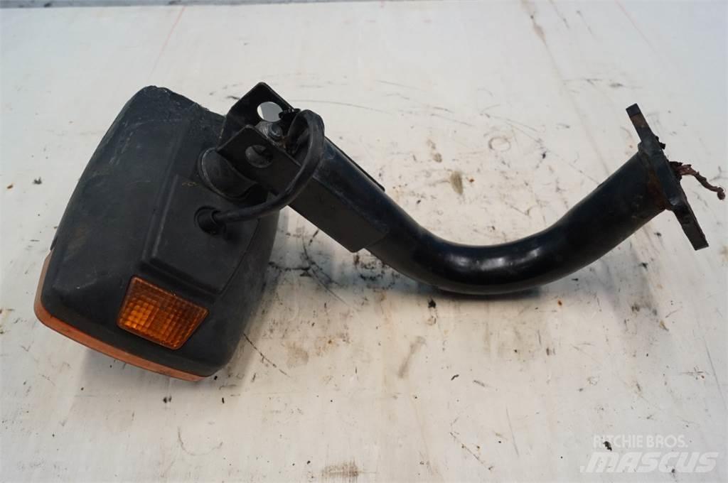 JCB 530/70 Пресяващи кофи
