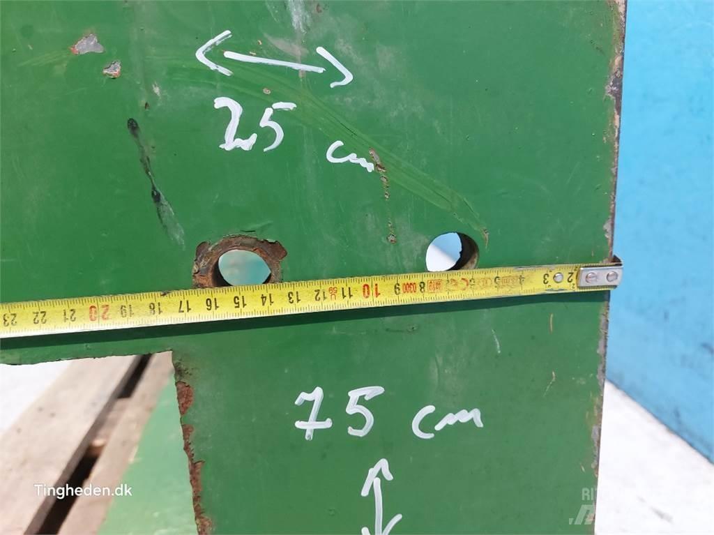 John Deere  Аксесоари за челни товарачи
