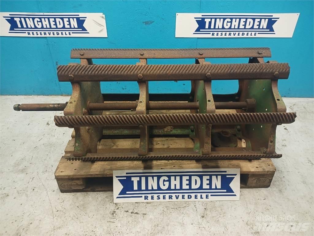 John Deere 1042 Аксесоари  за комбайни