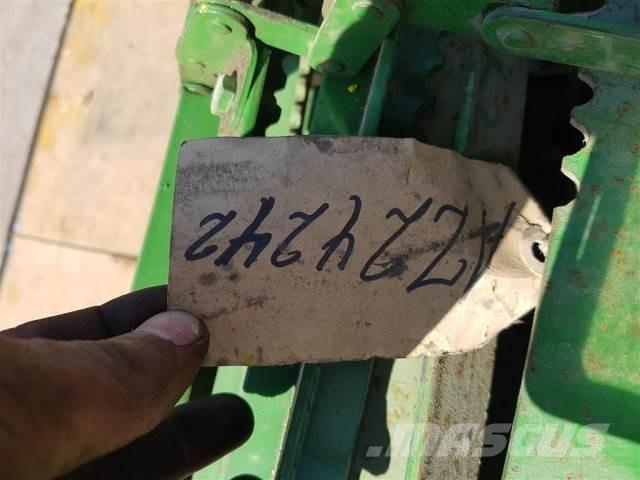 John Deere 1052 Аксесоари  за комбайни
