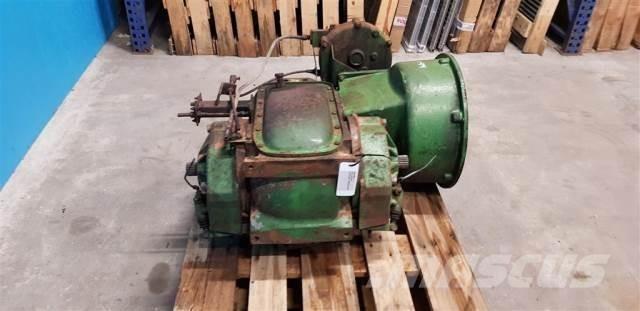 John Deere 1065 Предаване