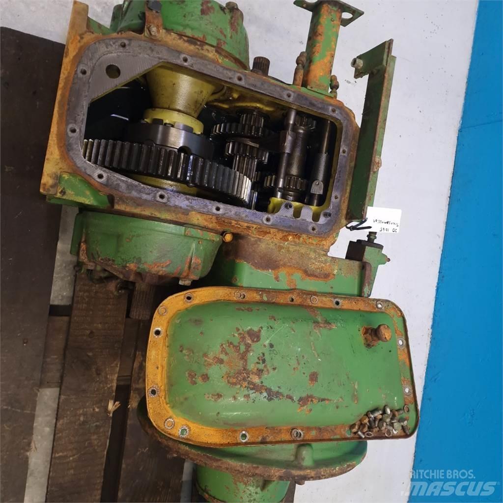 John Deere 1065 Предаване