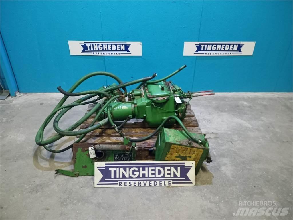 John Deere 1085 Предаване