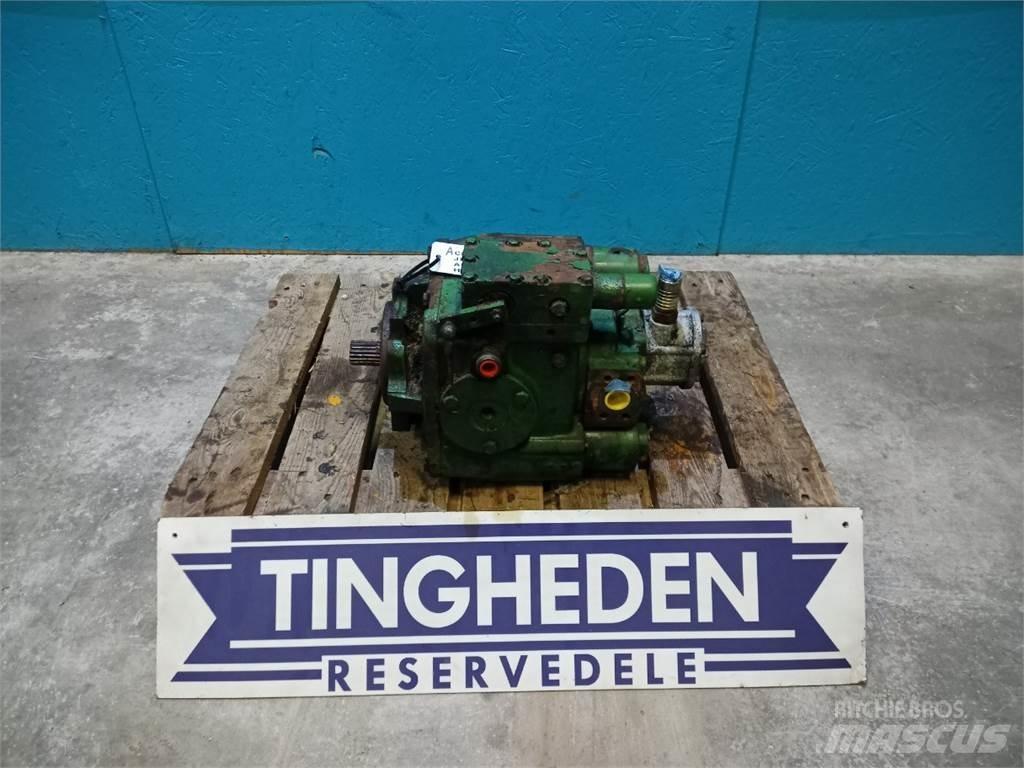 John Deere 1085 Хидравлични