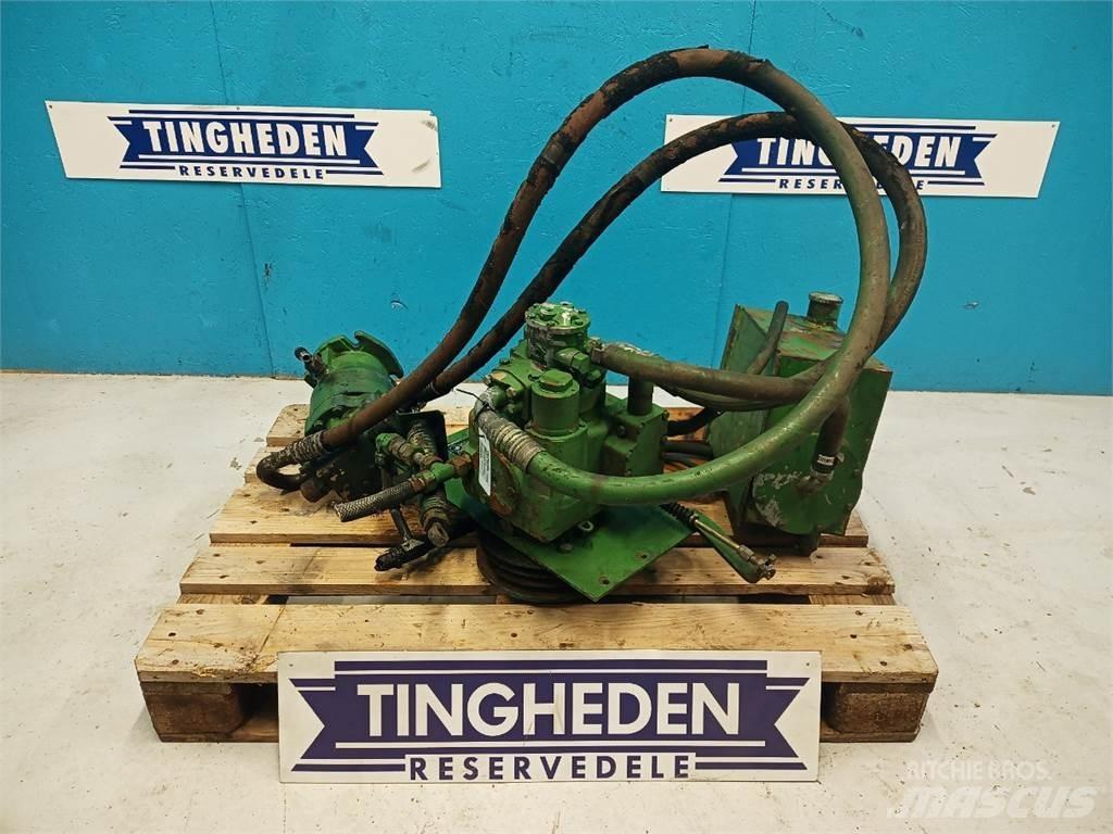 John Deere 1085 Хидравлични