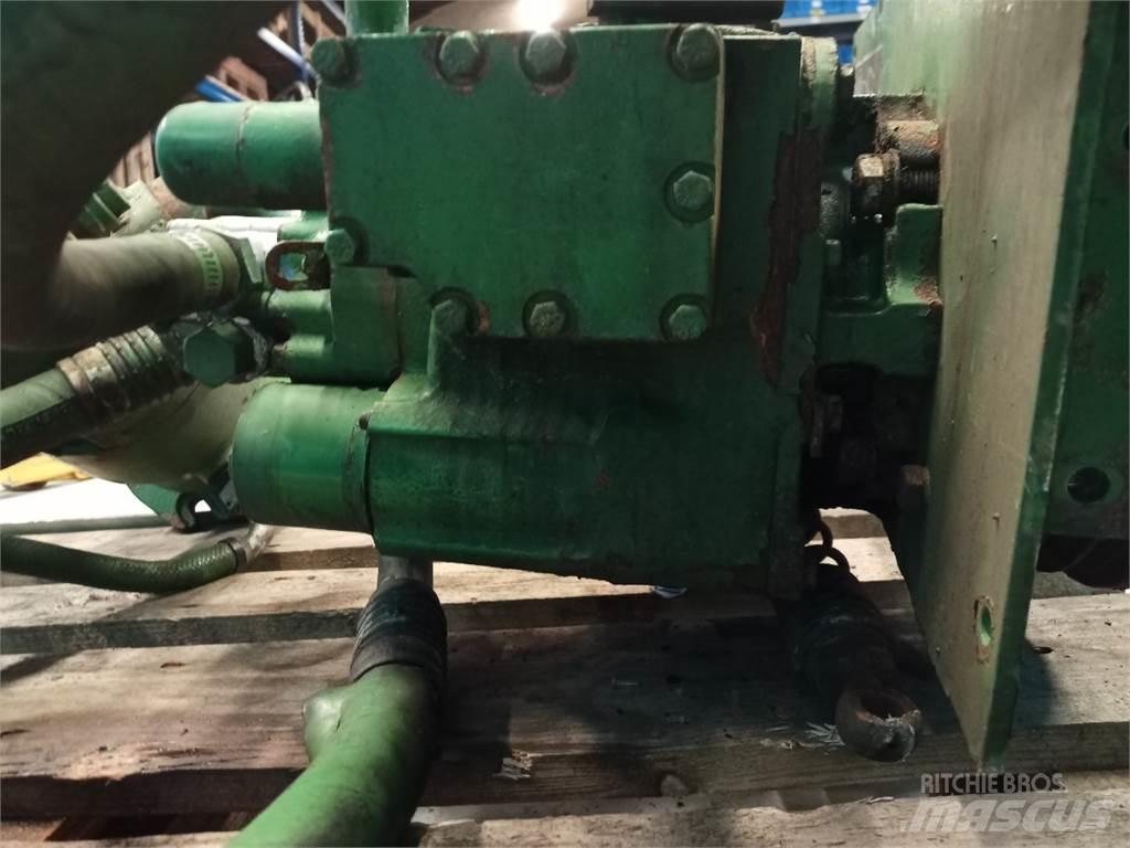 John Deere 1085 Хидравлични