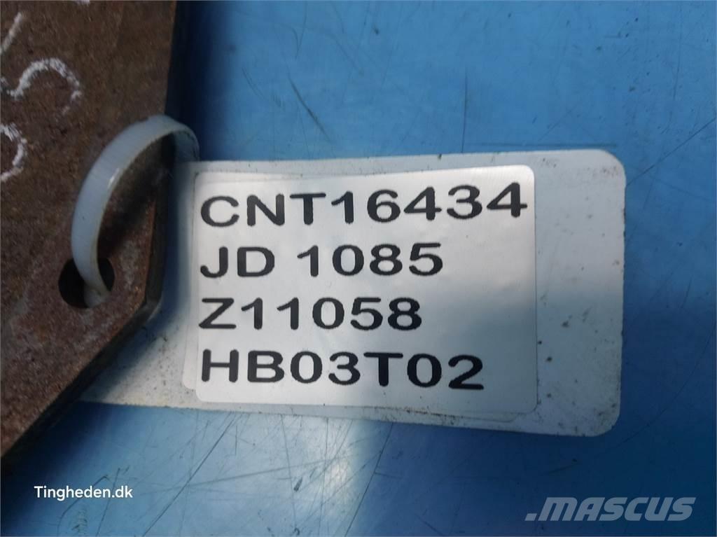 John Deere 1085 Разстилачки на пясък и сол