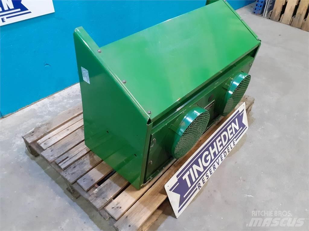 John Deere 1174 Кабина