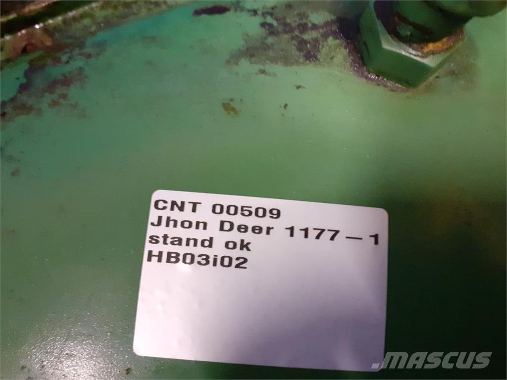 John Deere 1177 Предаване