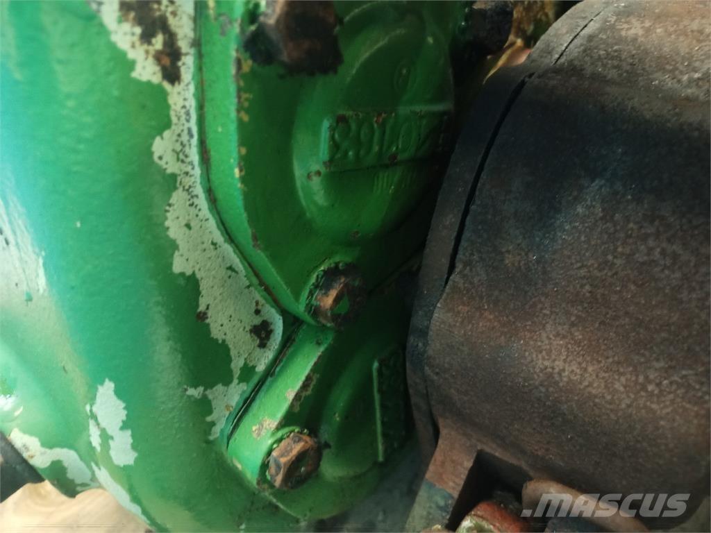John Deere 1177 Предаване