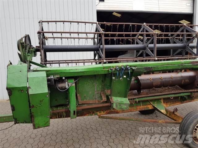 John Deere 16 Аксесоари  за комбайни