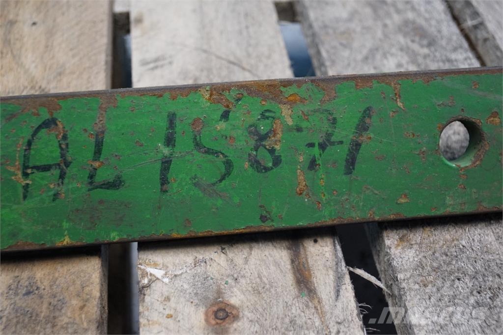 John Deere 2010 Други аксесоари за трактори