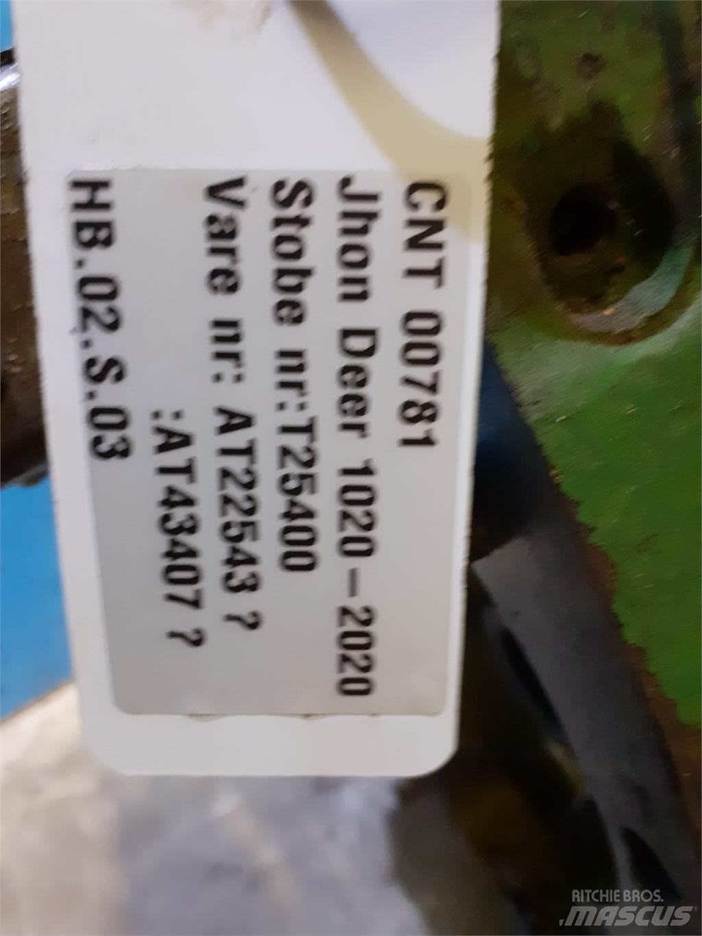 John Deere 2020 Предаване