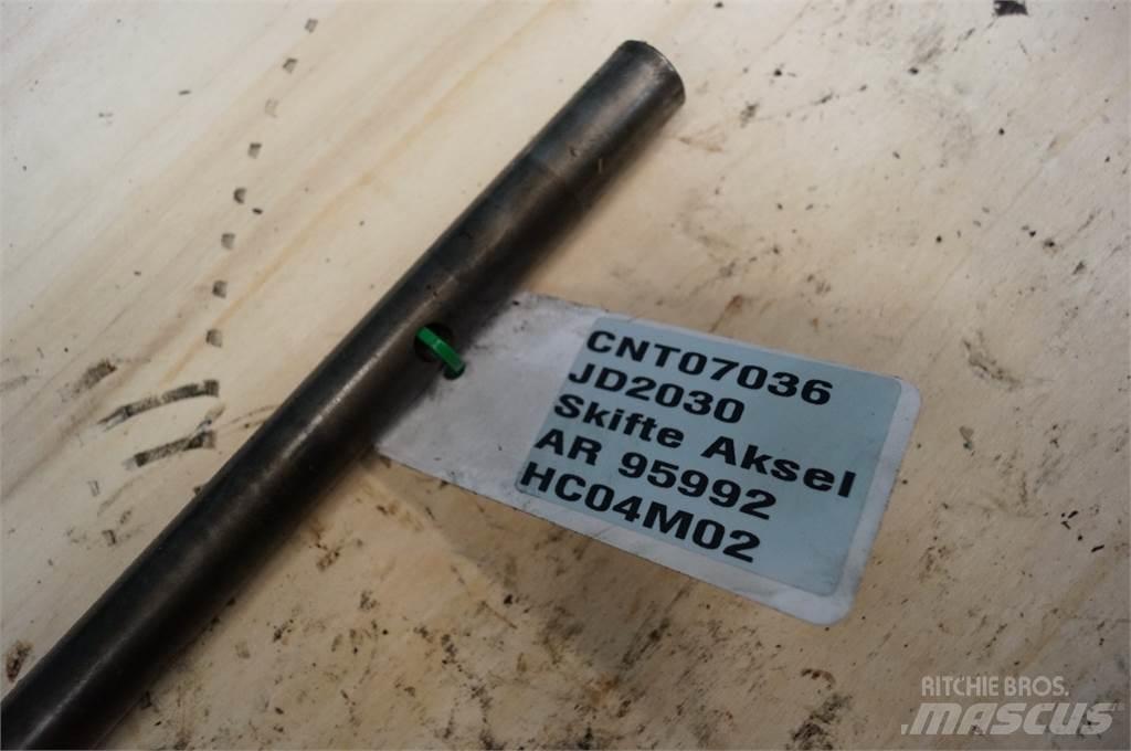 John Deere 2030 Предаване