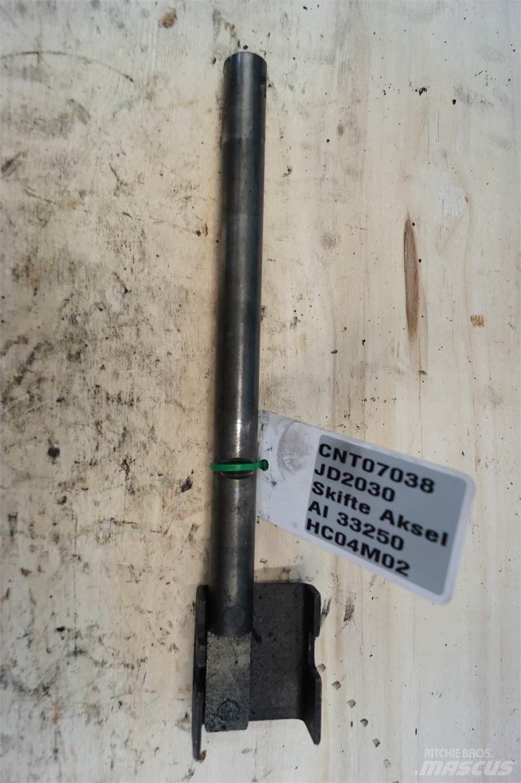 John Deere 2030 Предаване