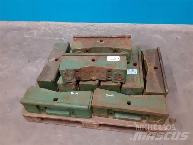 John Deere 2040 Предни тежести
