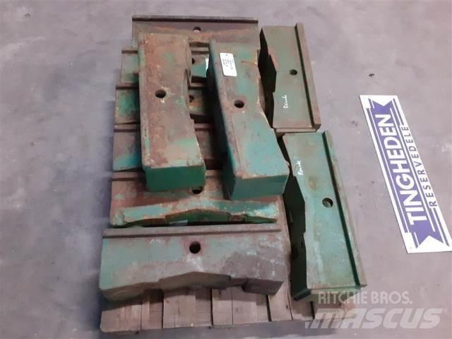 John Deere 2040 Предни тежести
