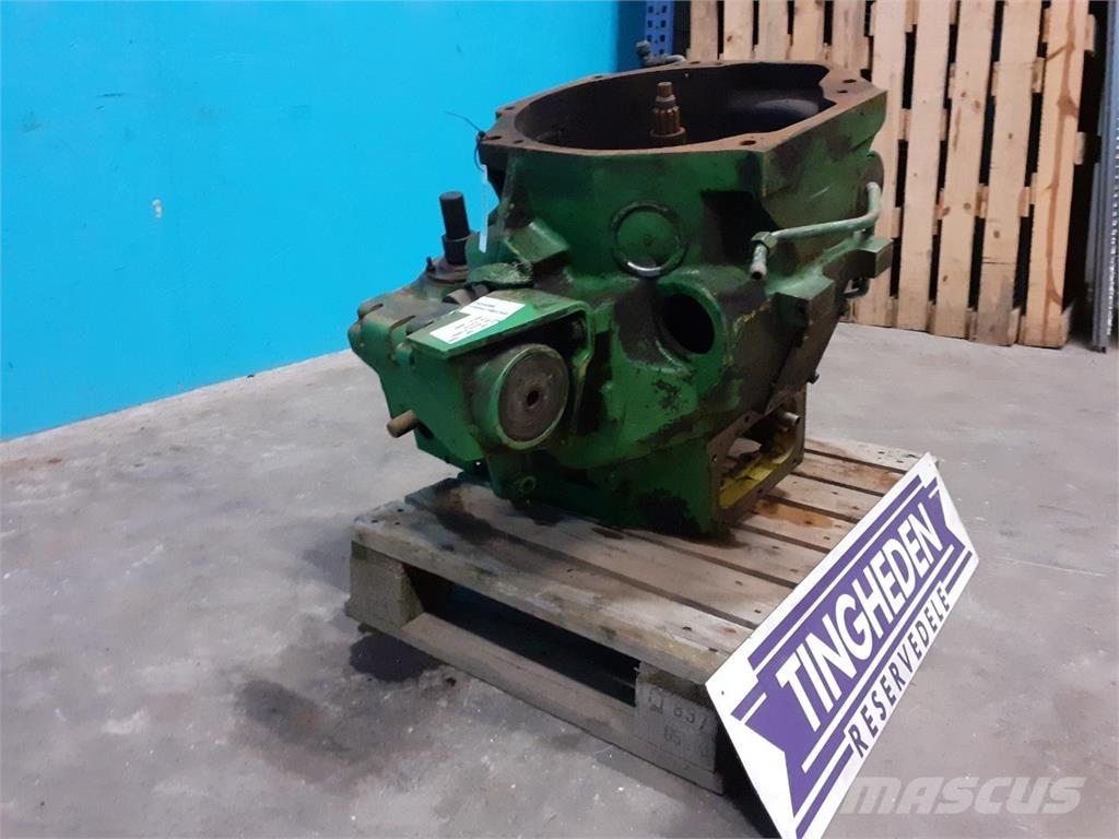 John Deere 2040 Предаване