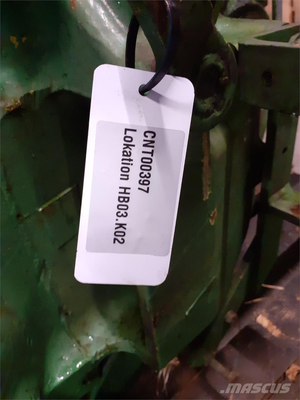 John Deere 2040 Предаване