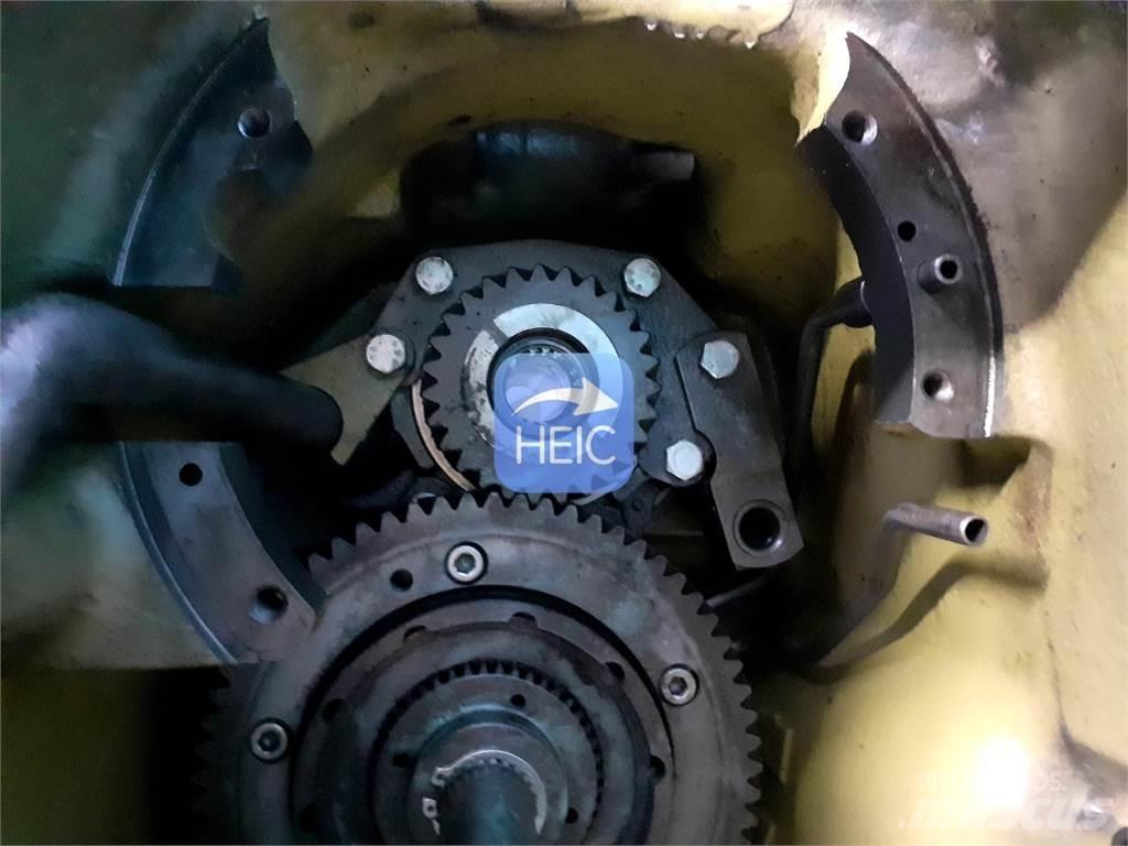 John Deere 2040 Предаване
