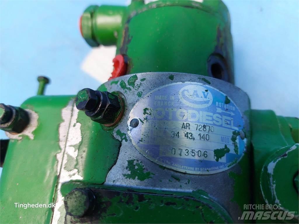 John Deere 2040S Двигатели