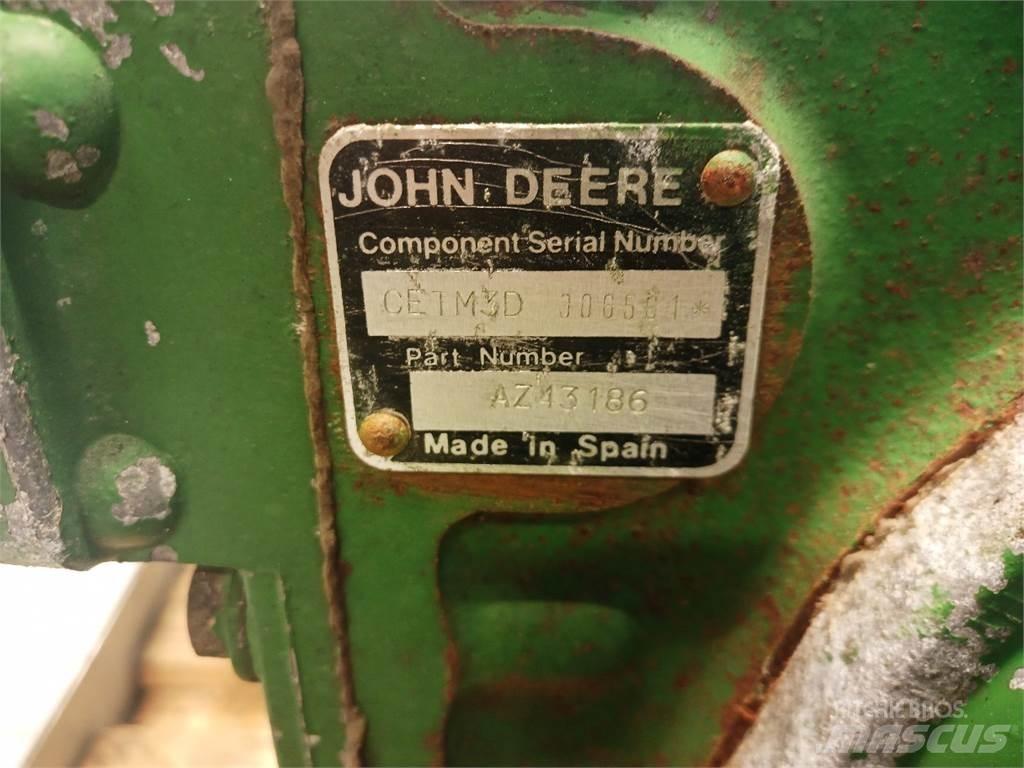 John Deere 2054 Предаване