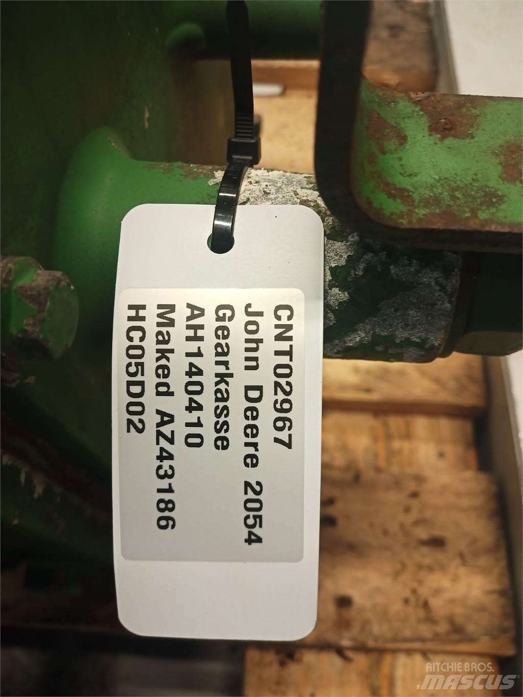 John Deere 2054 Предаване