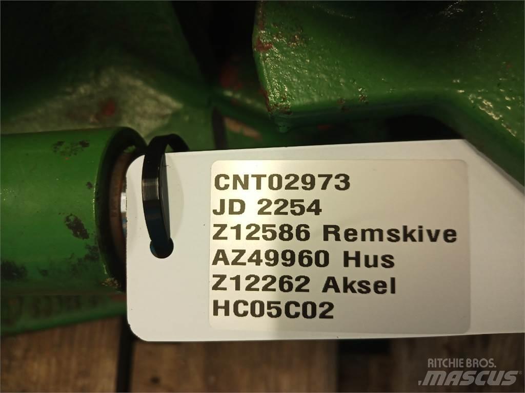 John Deere 2054 Предаване