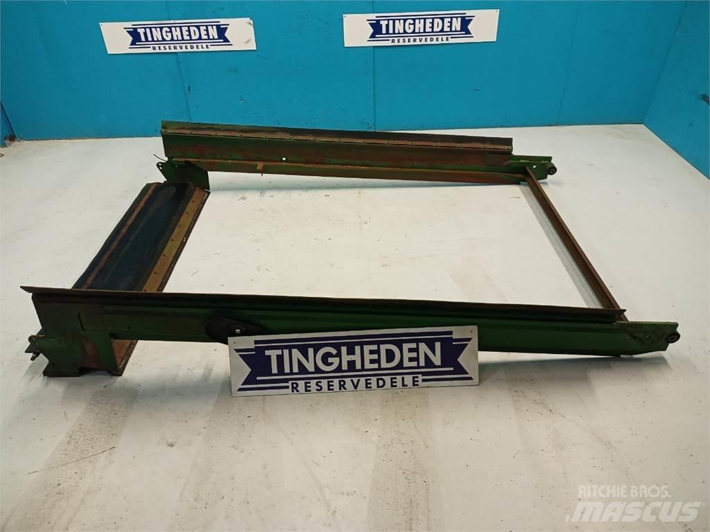 John Deere 2054 Разстилачки на пясък и сол