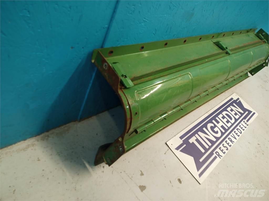 John Deere 2054 Разстилачки на пясък и сол