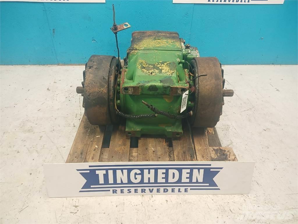 John Deere 2066 Предаване