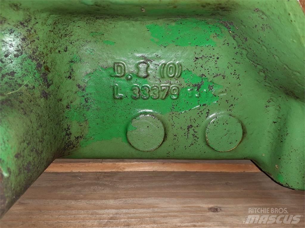 John Deere 2140 Предаване