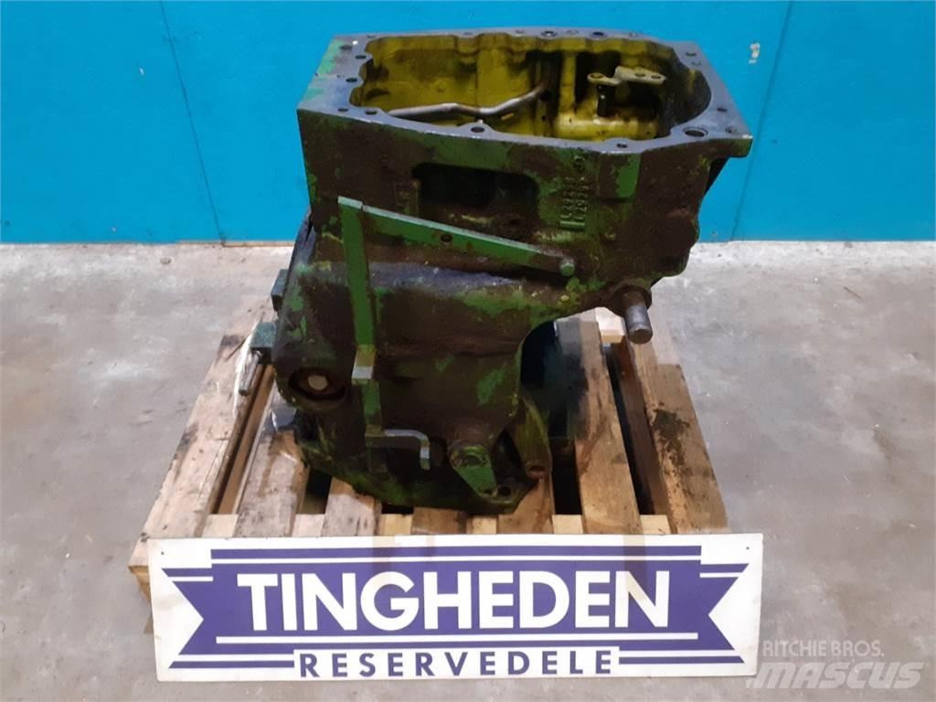 John Deere 2240 Предаване